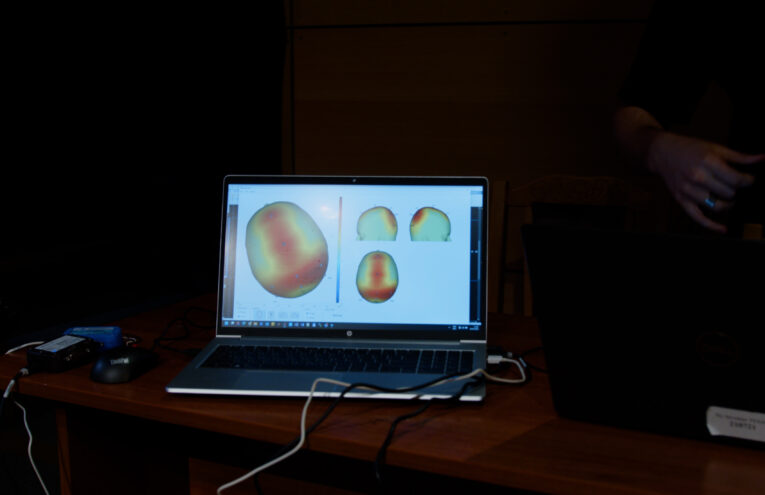 1.00_00_14_01.Still008